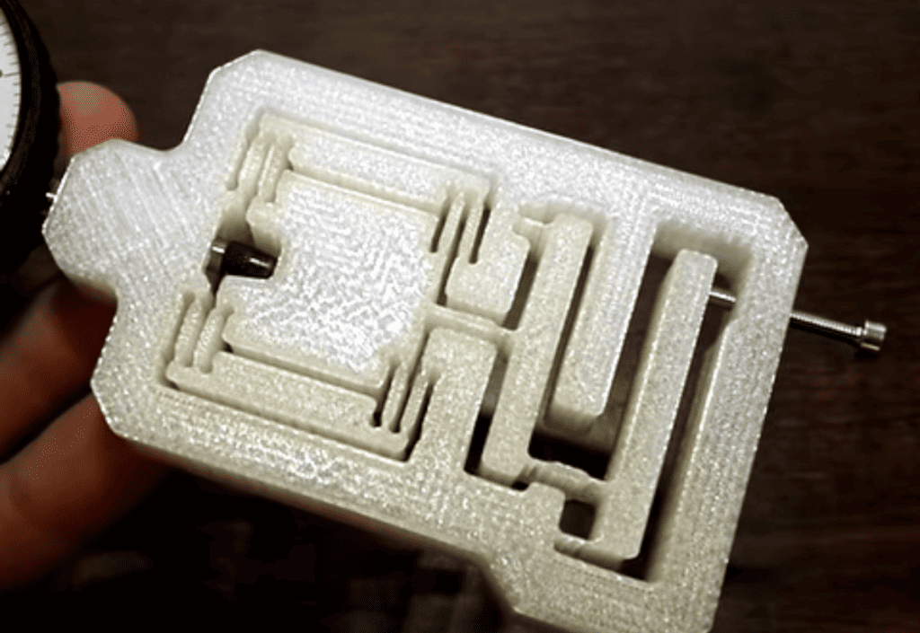 plastic that melts when cutting