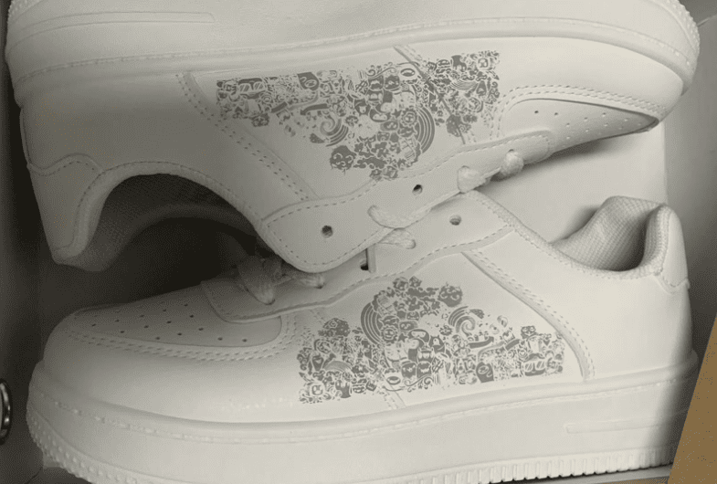 laser engrave sneakers with ComMarker Omni X uv laser engraver